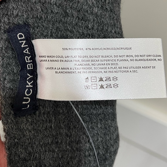 NWT Lucky Brand Fringe Scarf Grey - Picture 7 of 7
